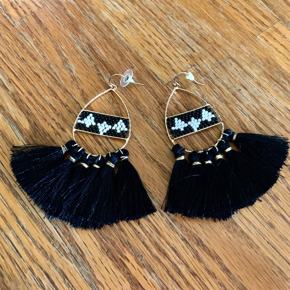Black Tassel & B&W Seed Bead Dangle Earrings NWOT